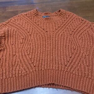 Beautiful sweater size S great condition Kendall and Kylie